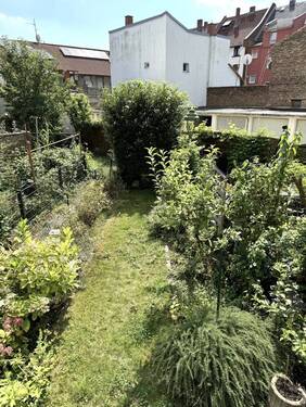 Gartenblick v. Balkon - 