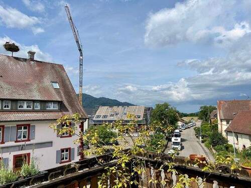Blick - 1 Zimmer Mehrfamilienhaus, Wohnhaus in Kirchzarten / Zarten