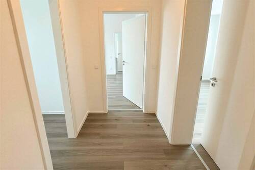 Eingangsbereich/Flur - 2 Zimmer Etagenwohnung zur Miete in Delitzsch