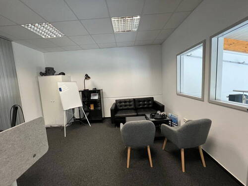 Büro 1 - 