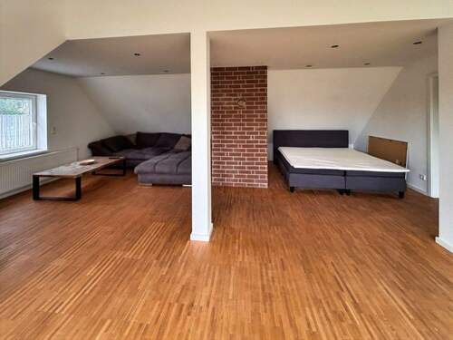 Wohnen / Schlafen DG - 