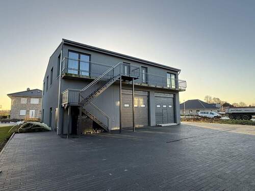 Rückansicht - Halle in Kölln-Reisiek