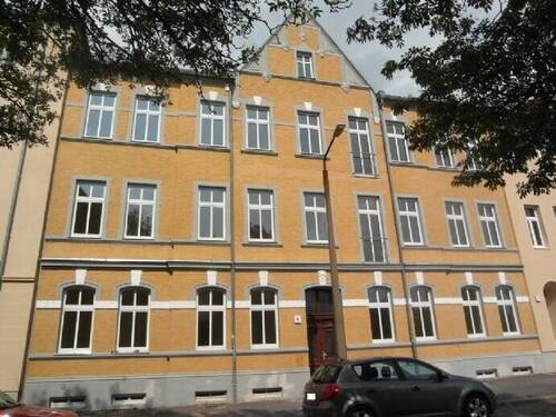 Bild 3 - Wunderbare helle und großzügige 2-R-Wohnung mit Balkon