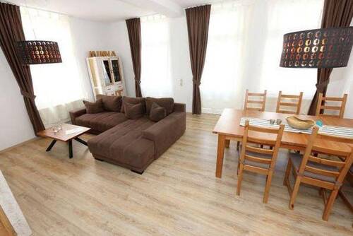 Wohn- und Esszimmer - 