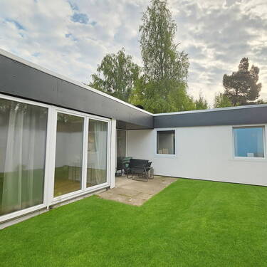 Bild 1 - Für Senioren oder kleine Familien: Modernisierter Bungalow mit Südgarten