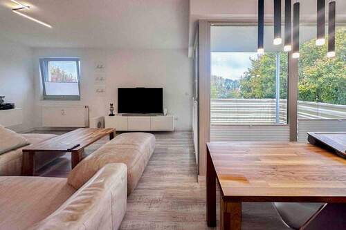 WohnzimmerIII - 3 Zimmer Etagenwohnung in Leverkusen