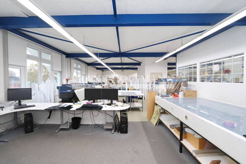 V9321 Produktion 1.OG Halle - 