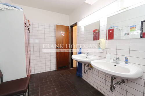 V9321 Produktion 2 1.OG Umkleiden - 