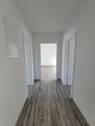 Einblick Flur - 3 Zimmer Etagenwohnung zur Miete in Stralsund
