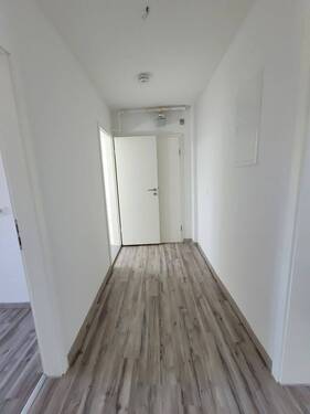 Einblick Flur Bild 2 - 3 Zimmer Etagenwohnung in Stralsund