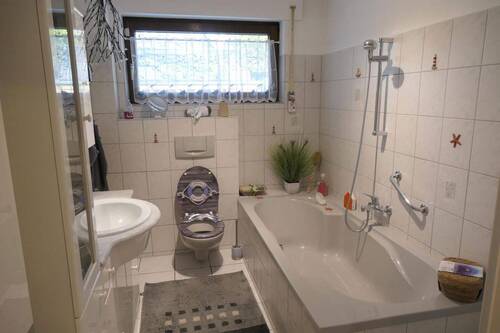 Vollbad Gäste WC im EG - 
