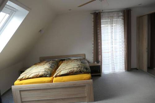 Schlafzimmer 1 OG - 