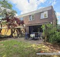 Familienreihenendhaus mit 4 Zimmern, mit Vollkeller, Garage auf Eigenland - Lübeck St. Gertrud