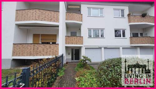 Hauseingang - 3 Zimmer Etagenwohnung in Berlin