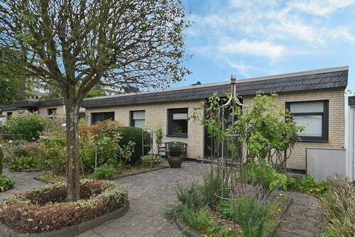 Außenansicht - Typisch Kettwig :) Chices, großzügiges Einfamilienhaus mit Garten & Garage