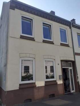 Bild 2 - 3 Zimmer Mehrfamilienhaus, Wohnhaus zum Kaufen in Schleswig