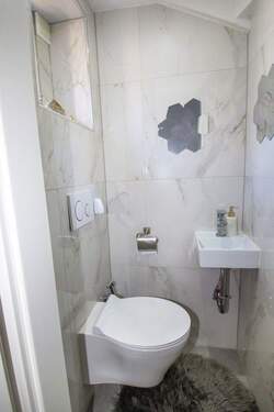 Gäste WC - Reihenmittelhaus mit 110,00 m&sup2; in Mannheim zum Kaufen