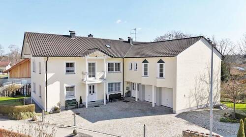 Hausansicht - 1 Zimmer Mehrfamilienhaus, Wohnhaus zum Kaufen in Bad Füssing