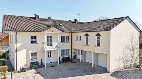 Hausansicht - 1 Zimmer Mehrfamilienhaus, Wohnhaus in Bad Füssing