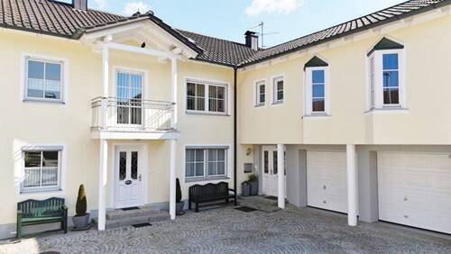 Hausansicht - Mehrfamilienhaus, Wohnhaus mit 299,30 m&sup2; in Bad Füssing zum Kaufen