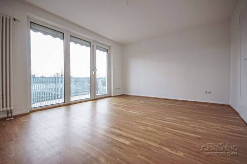 Wohnzimmer - 3-Zimmerwohnung mit Rhein-Blick in Kehl-Stadt