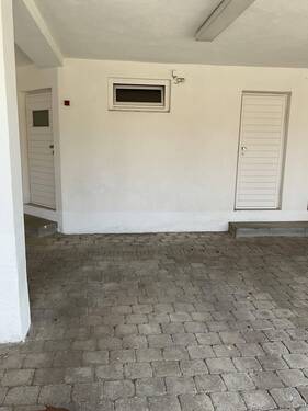 Stellplatz mit Abstellraum - 
