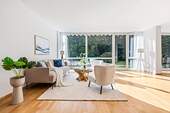 Wohnzimmer - 4 Zimmer Terrassenwohnung zum Kaufen in Hamburg