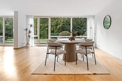 Wohn-/Esszimmer - 