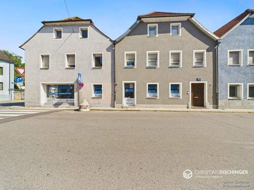Hausansicht - 2 Zimmer Gewerbeobjekt (Büro, Produktion, Verkauf) zum Kaufen in Regensburg