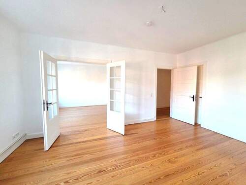 Wohn- und Esszimmer - 