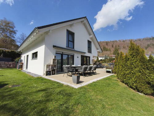 Bild 3 - 7 Zimmer Einfamilienhaus in Albstadt