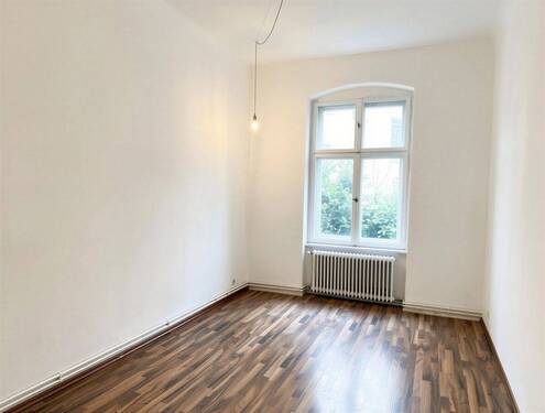 3 - 2 Zimmer Etagenwohnung in Berlin