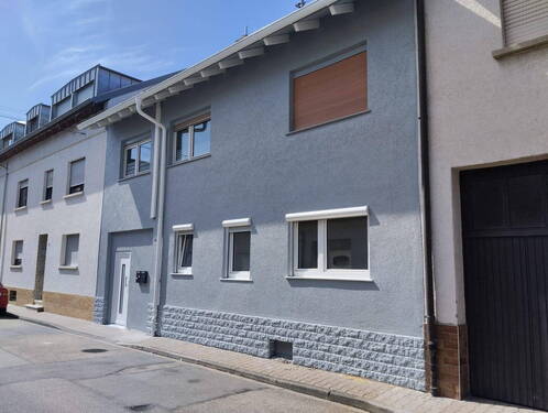 Bild 1 - Stilvolles Reihenmittelhaus für Individualisten - modern und energieeffizient