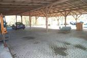 offene Unterstellhalle im Nordbereich - 