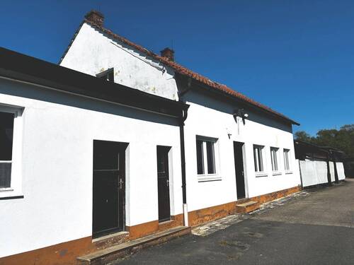 Mehrere Hallengebäude + Wohnhaus - 6 Zimmer Mehrfamilienhaus, Wohnhaus in Haßfurt