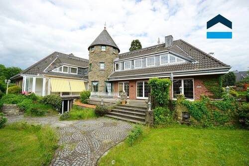 ... auf großem Grundstück - 9 Zimmer Mehrfamilienhaus, Wohnhaus zum Kaufen in Issum