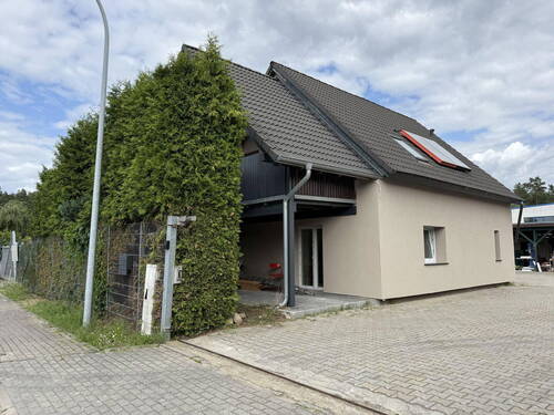 Vorderseite Haus - Moderne Bürofläche in Wandlitz-Basdorf - Ideal für Ihr Unternehmen!