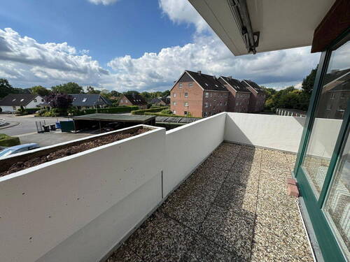 Blick vom Balkon 1. OG - Etagenwohnung mit 67,00 m² in Bad Segeberg zur Miete
