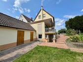Außenansicht.jpg - 793 m² Grundstück und vielseitige Nutzfläche – gepflegtes Mehrfamilienhaus in beliebter Lage zur S-Bahn