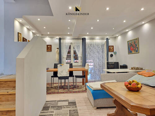 Wohnzimmer - 4 Zimmer Mehrfamilienhaus, Wohnhaus in Boms