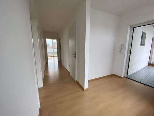 Flur 1 - 2 Zimmer Etagenwohnung zur Miete in Stralsund