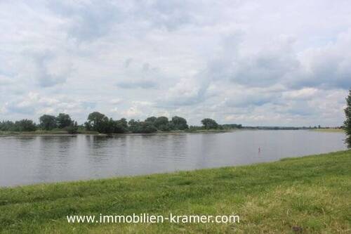 Nur ein paar Schritte bis zur Elbe - 