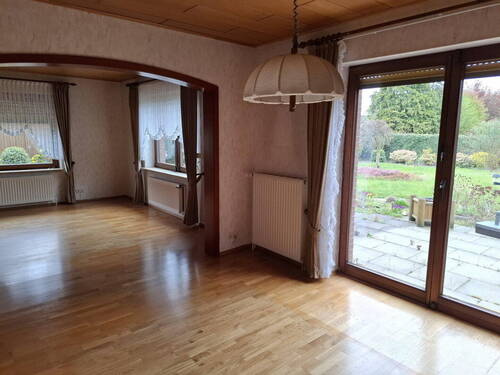 Wohnzimmer 1+2 - 5 Zimmer Einfamilienhaus zum Kaufen in Hammah