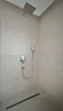 mit XXL-Dusche - 