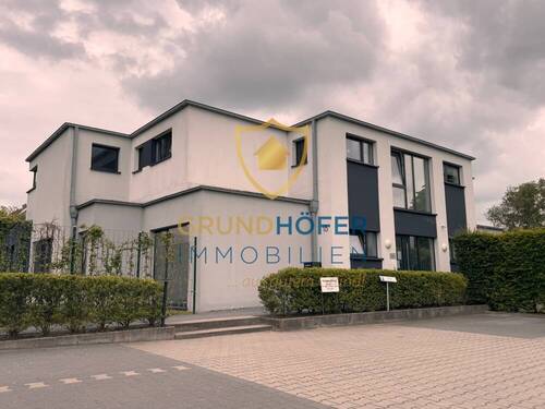 1 - Hochwertiges Mehrfamilienhaus mit etablierter Zahnarztpraxis im Zentrum von Jever