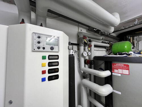 Fernwärme / Hauskeller - 