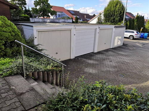 Garagenhof - Reihenmittelhaus mit 148,00 m² in Ulm zur Miete
