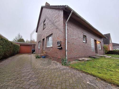 Hauptansicht - EFH in Stadtwaldnähe im ruhigen Ortsteil von Weener