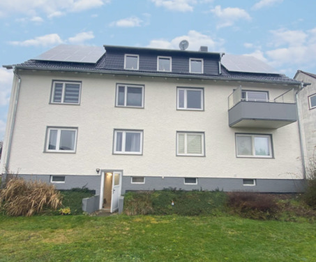 Rückseite mit Solaranlage - Mehrfamilienhaus, Wohnhaus zum Kaufen in Langelsheim