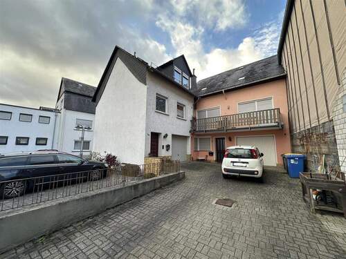 Bild 2 - 8 Zimmer Mehrfamilienhaus, Wohnhaus zum Kaufen in Kirchberg (Hunsrück)